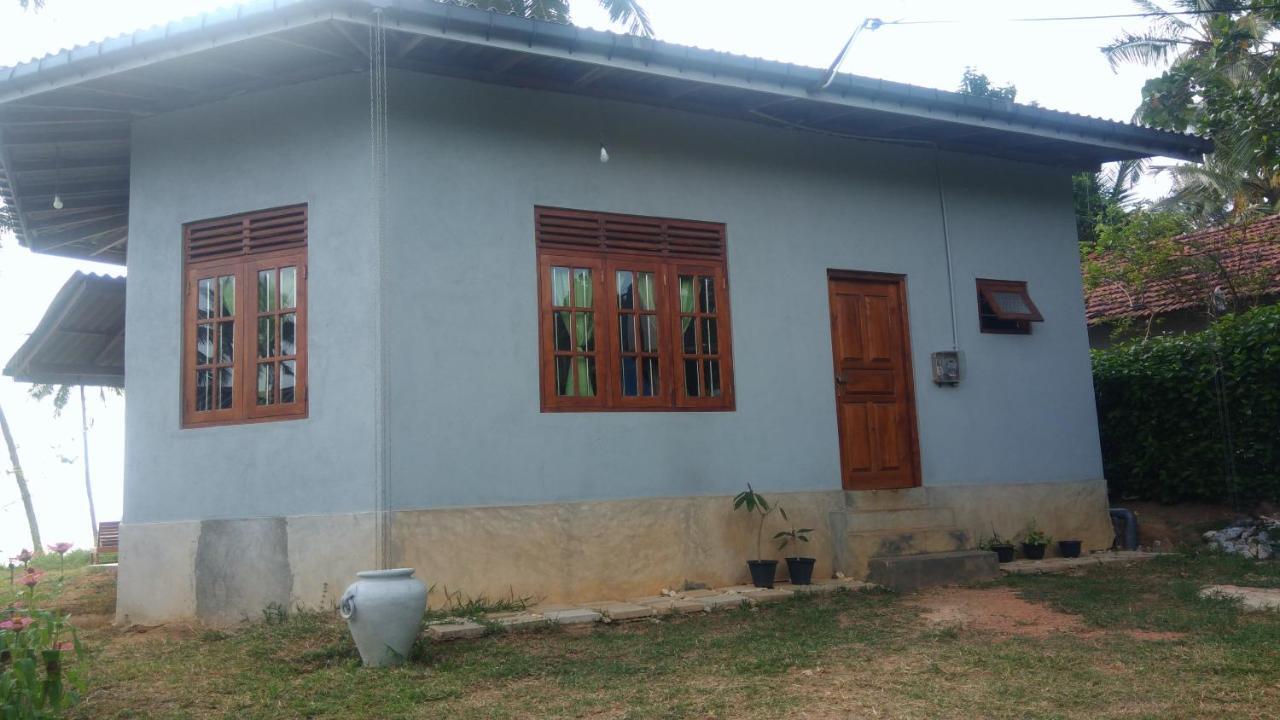 Pemuyan Mirissa70 B&B 외부 사진
